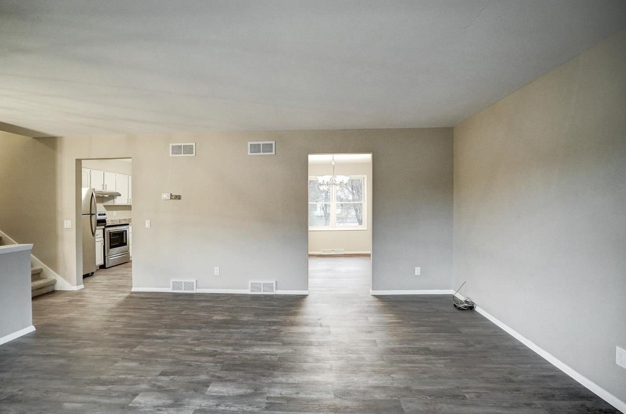 2678 Richardson St - Photo 6 of 28