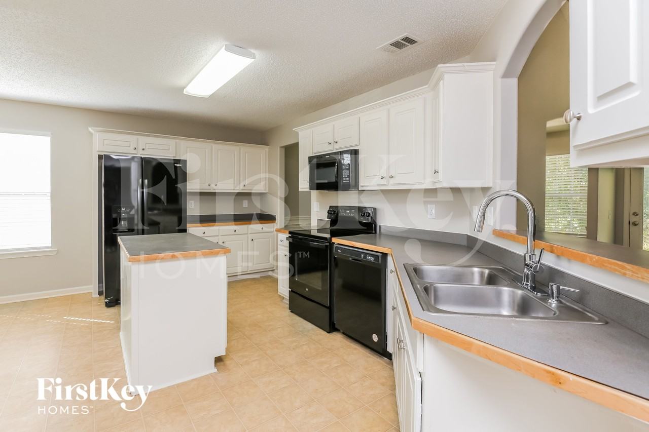 2539 Marixa Dr - Photo 6 of 15