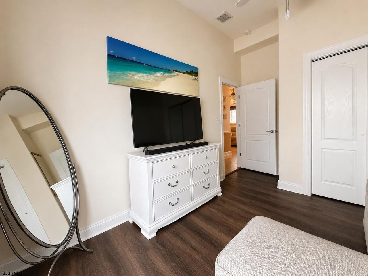 3913 Ocean Ave #3 - Photo 7 of 13