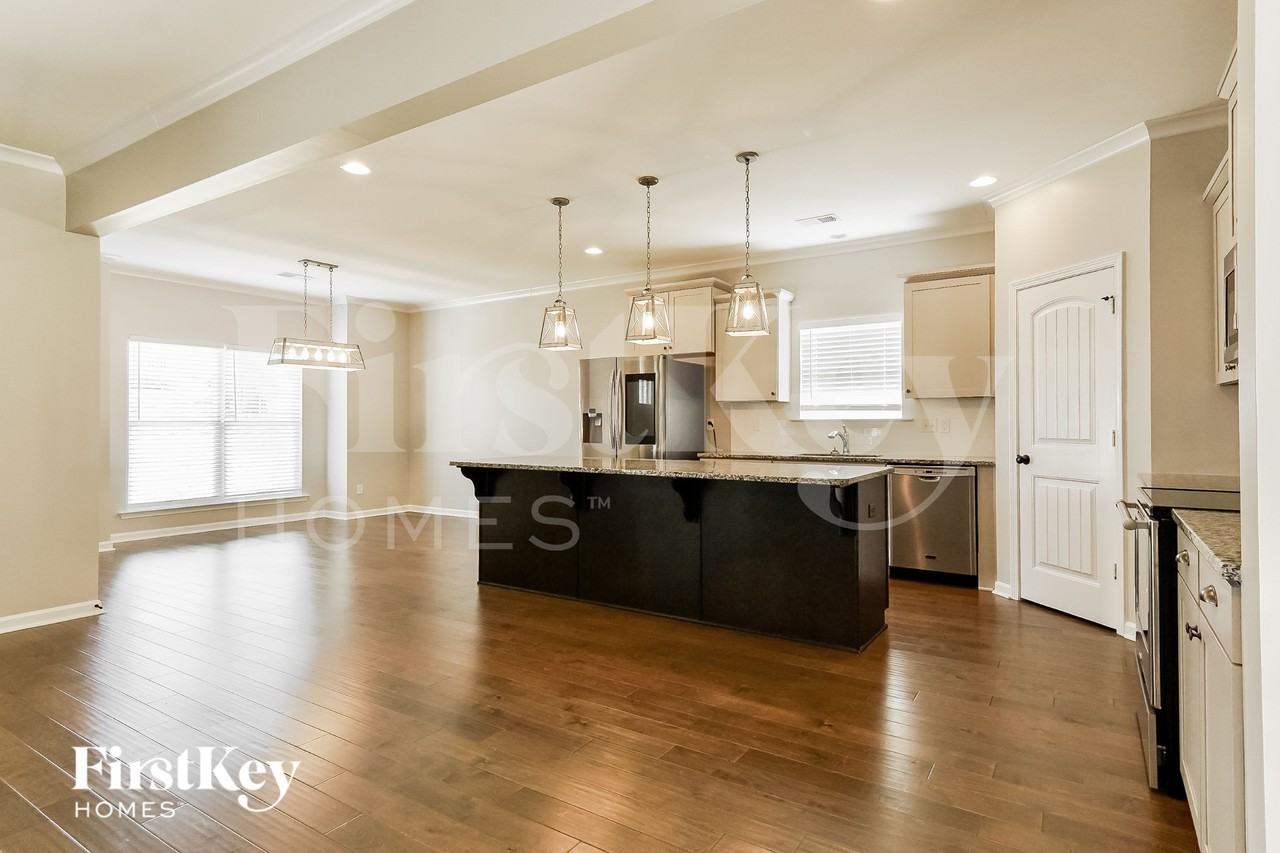 744 Helena Station Dr - Photo 3 of 15