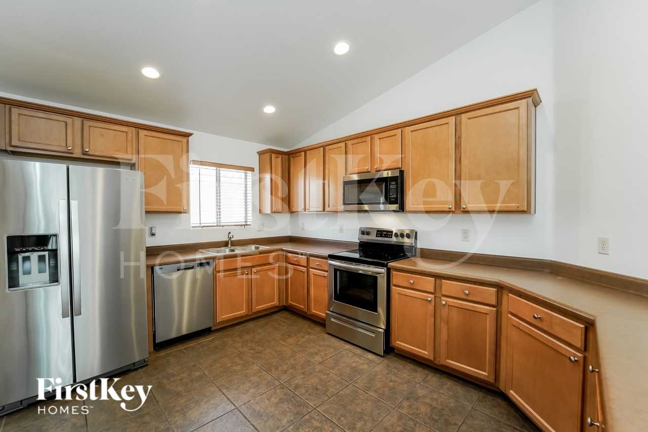 8711 N Moonfire Dr - Photo 7 of 15