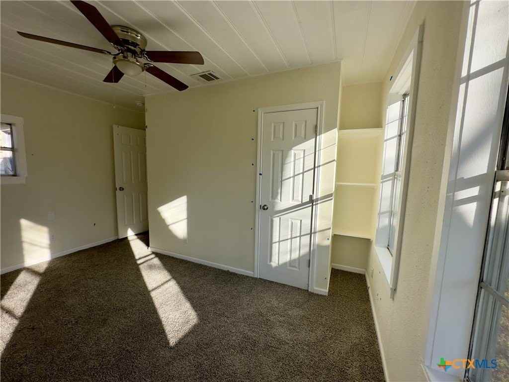 1002 N 12 - Photo 6 of 15