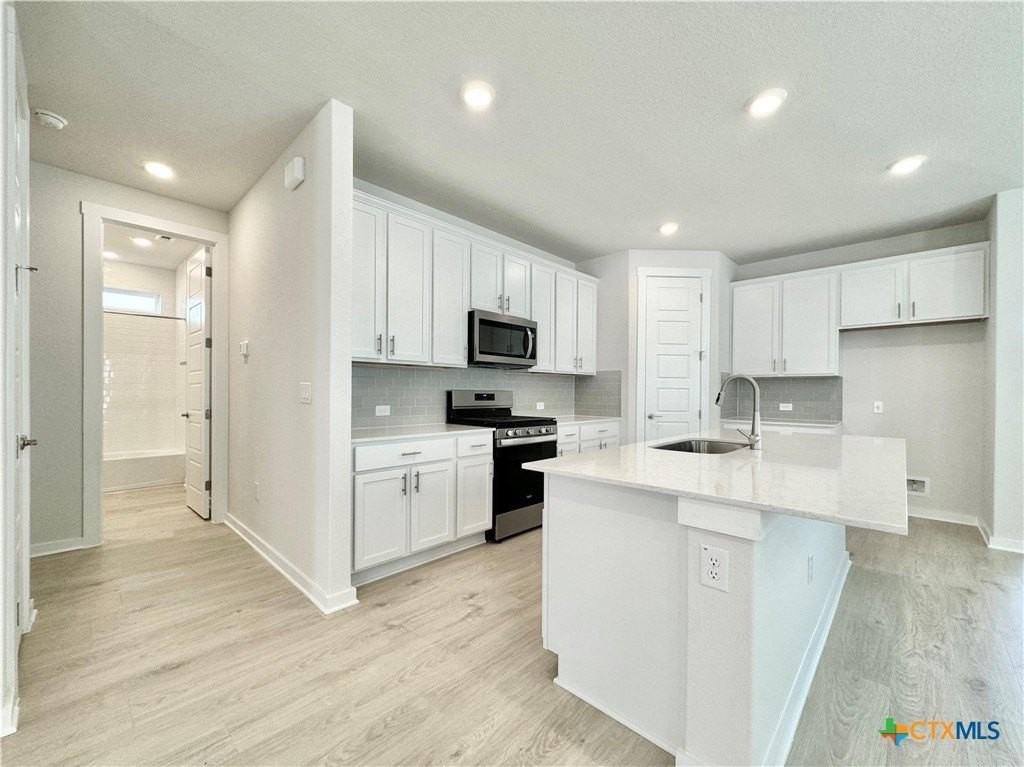 404 Tinto St - Photo 6 of 39