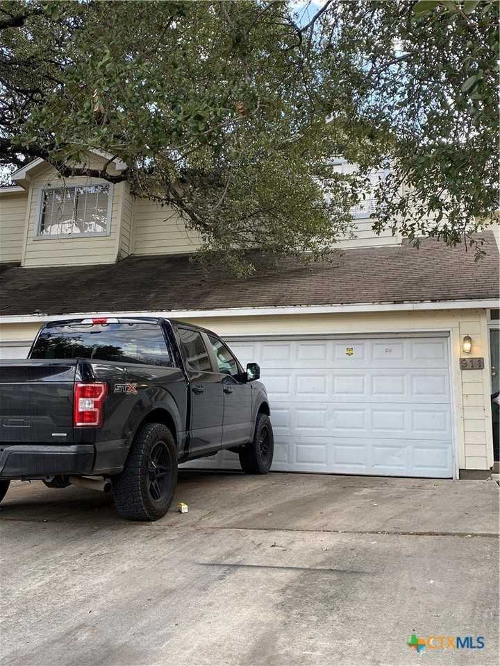 911 Sagewood Trl