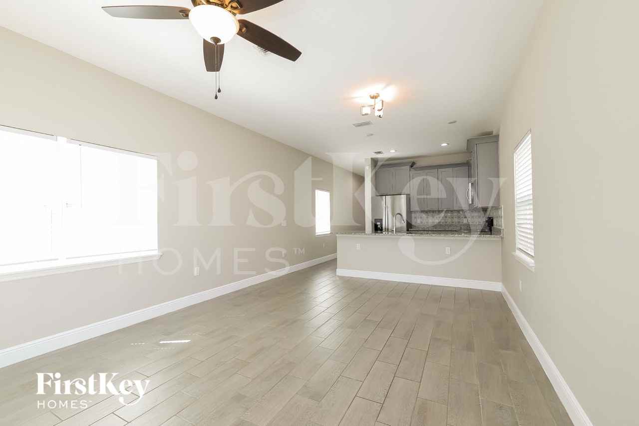 421 Finley Ave - Photo 3 of 15