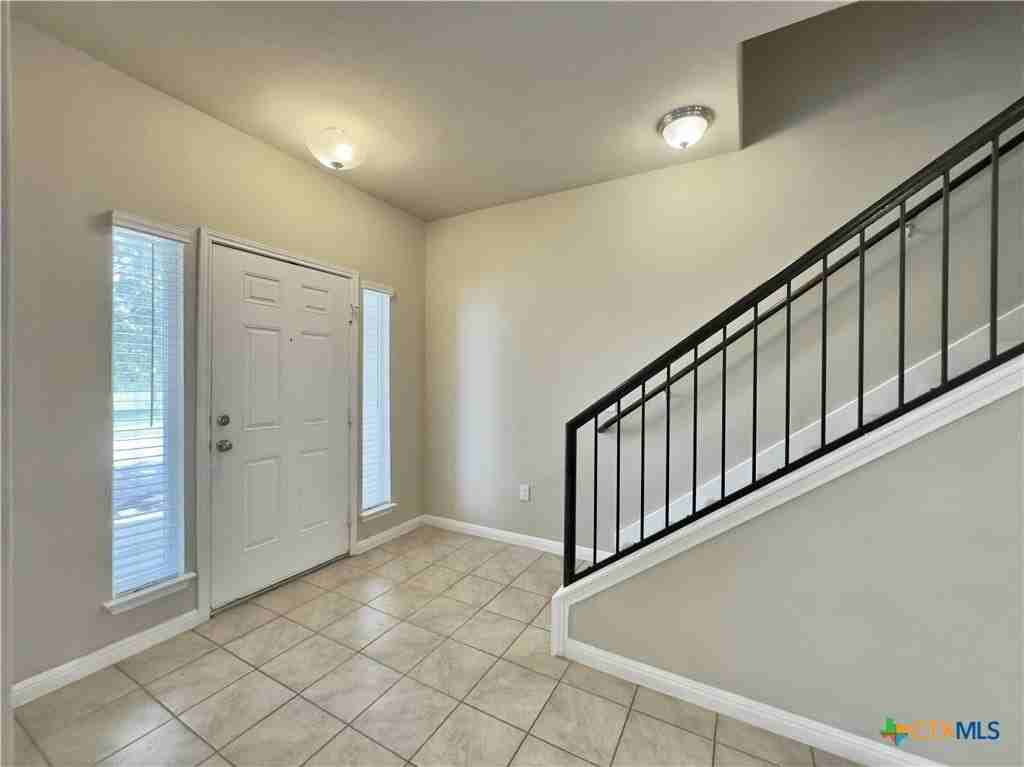 713 Katmai Cir - Photo 5 of 38