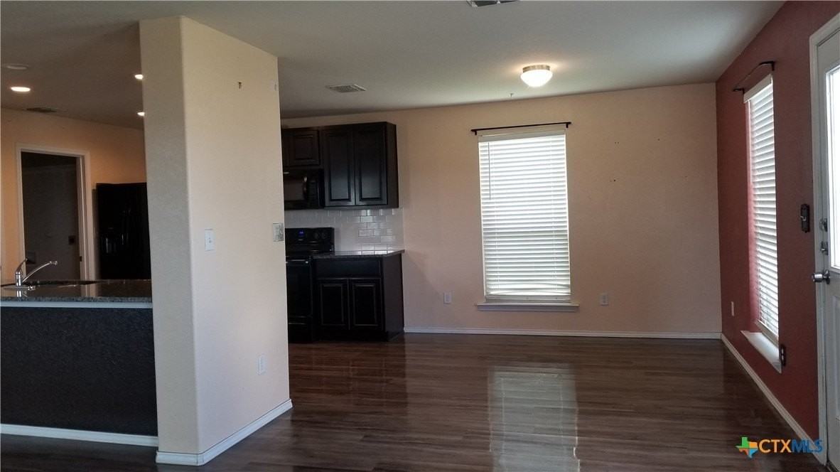 2401 Ranger Pass - Photo 5 of 22
