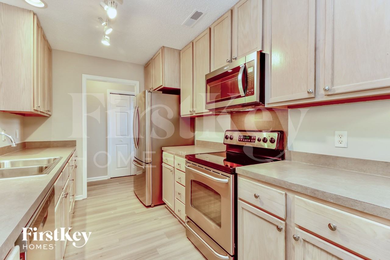 168 Jupiter Ln - Photo 6 of 15