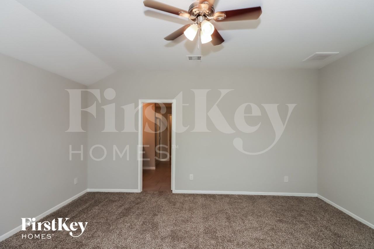 3003 Veeder Pass Ln - Photo 7 of 15