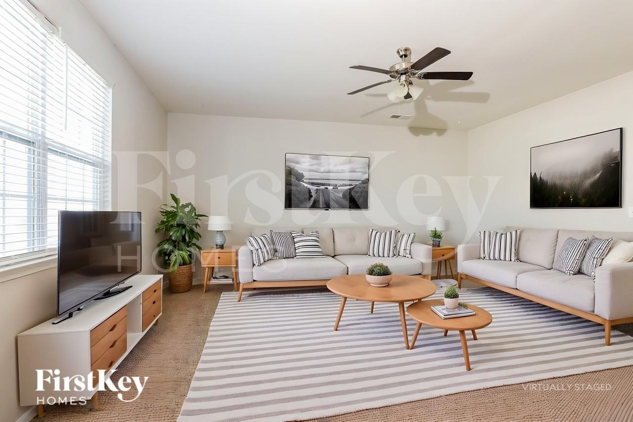 109 Longleaf Dr - Photo 4 of 18