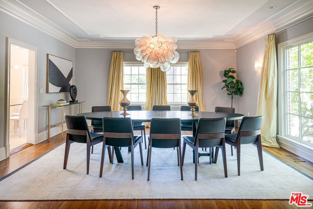 801 Devon Ave - Photo 2 of 8