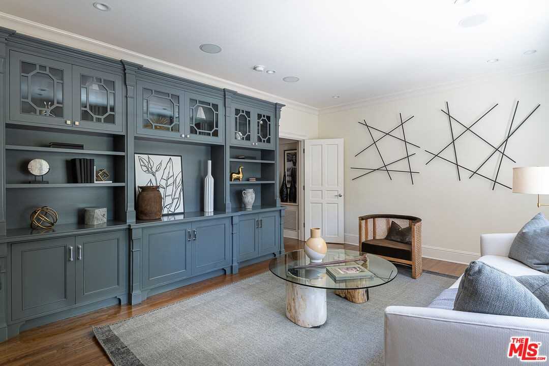 801 Devon Ave - Photo 5 of 8