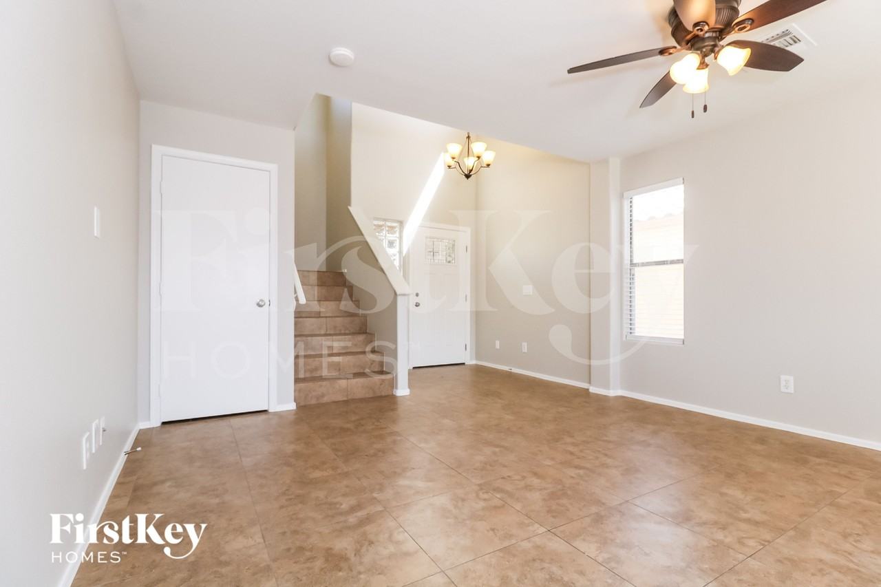 12909 W Monte Vista Rd - Photo 3 of 15