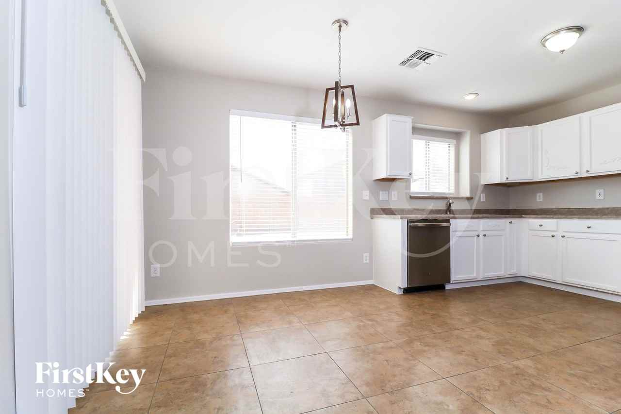 12909 W Monte Vista Rd - Photo 4 of 15