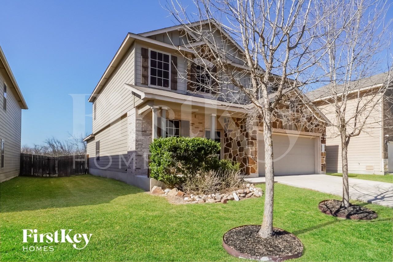 500 Stonebrook Dr - Photo 2 of 15