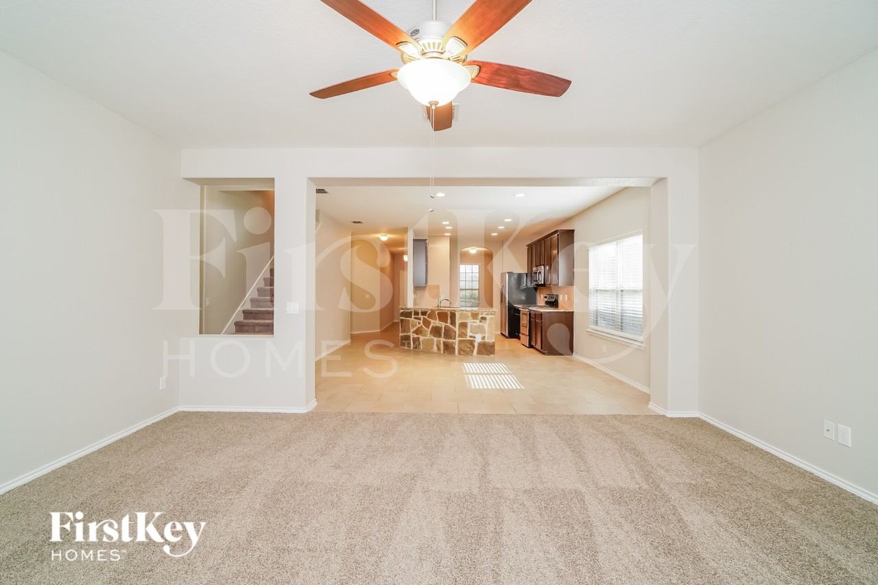 500 Stonebrook Dr - Photo 5 of 15