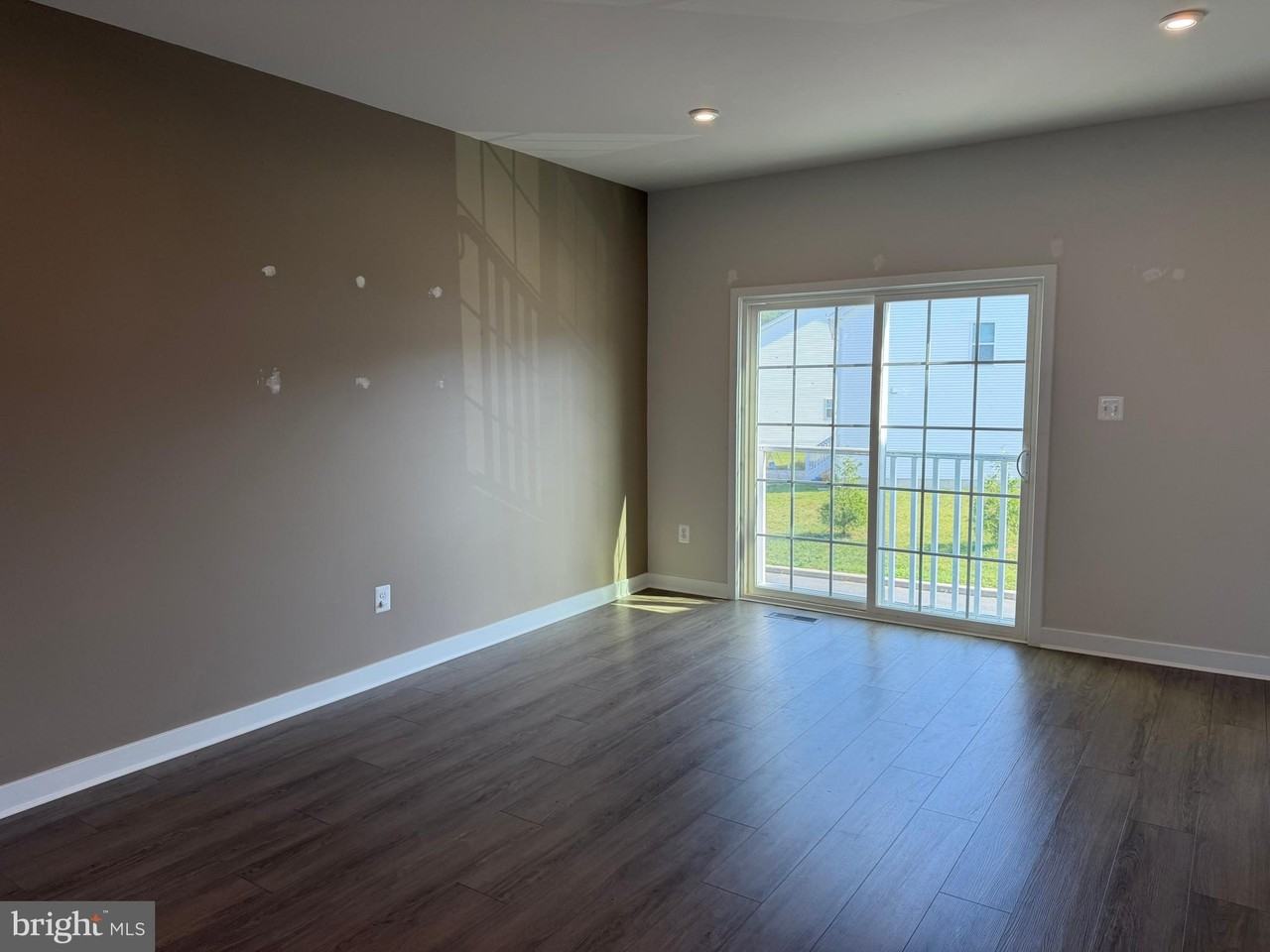 927 Ericcson Ln - Photo 6 of 24