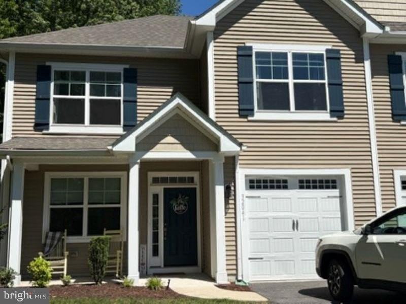 32041 Woods Ct - Photo 2 of 21