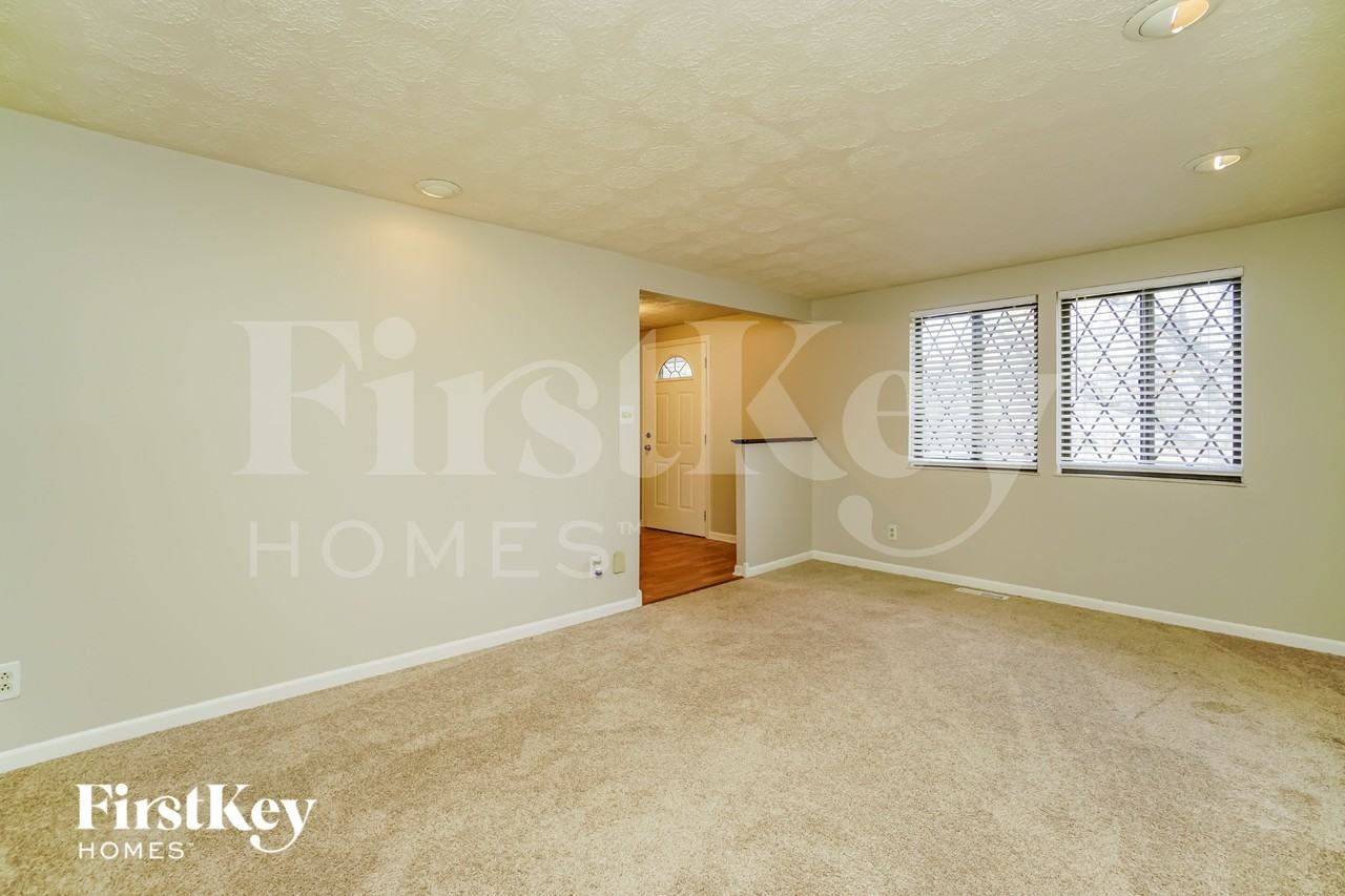 6320 Middleboro Ct - Photo 2 of 15