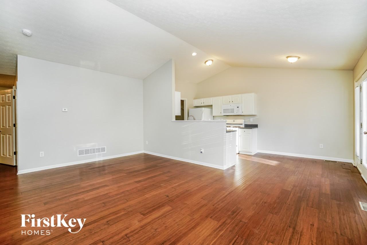 714 Keltoncrest Dr - Photo 2 of 15