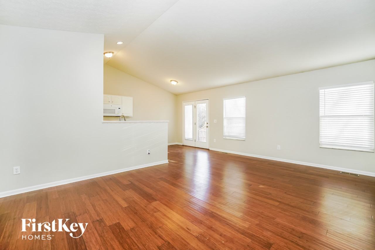 714 Keltoncrest Dr - Photo 3 of 15