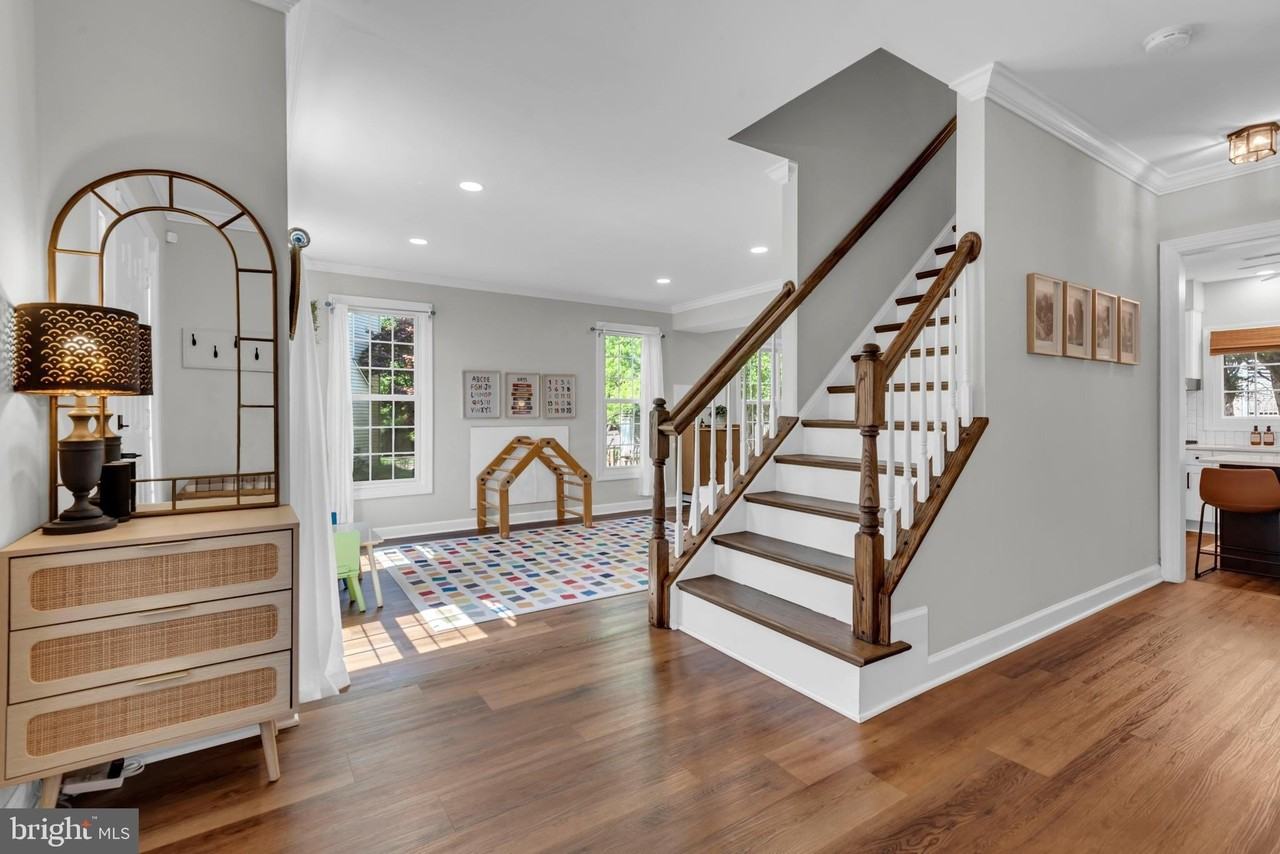 2816 Bargate Ct - Photo 7 of 50