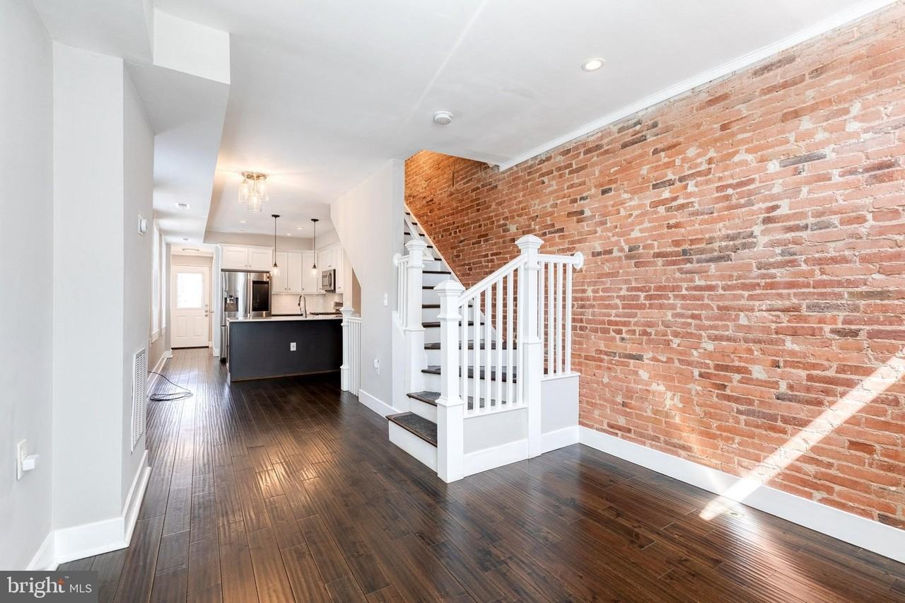 734 S Robinson St - Photo 3 of 28