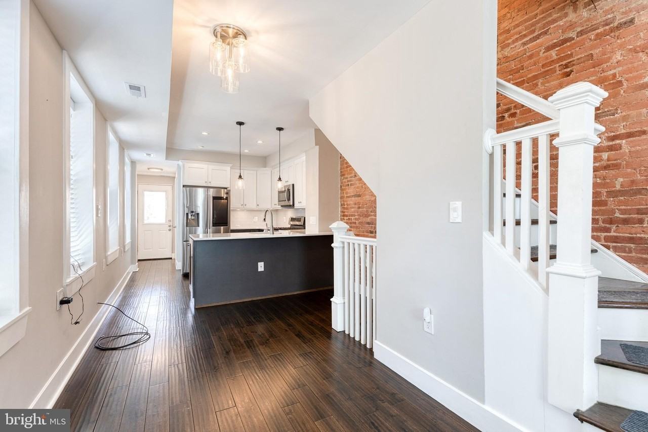 734 S Robinson St - Photo 5 of 28