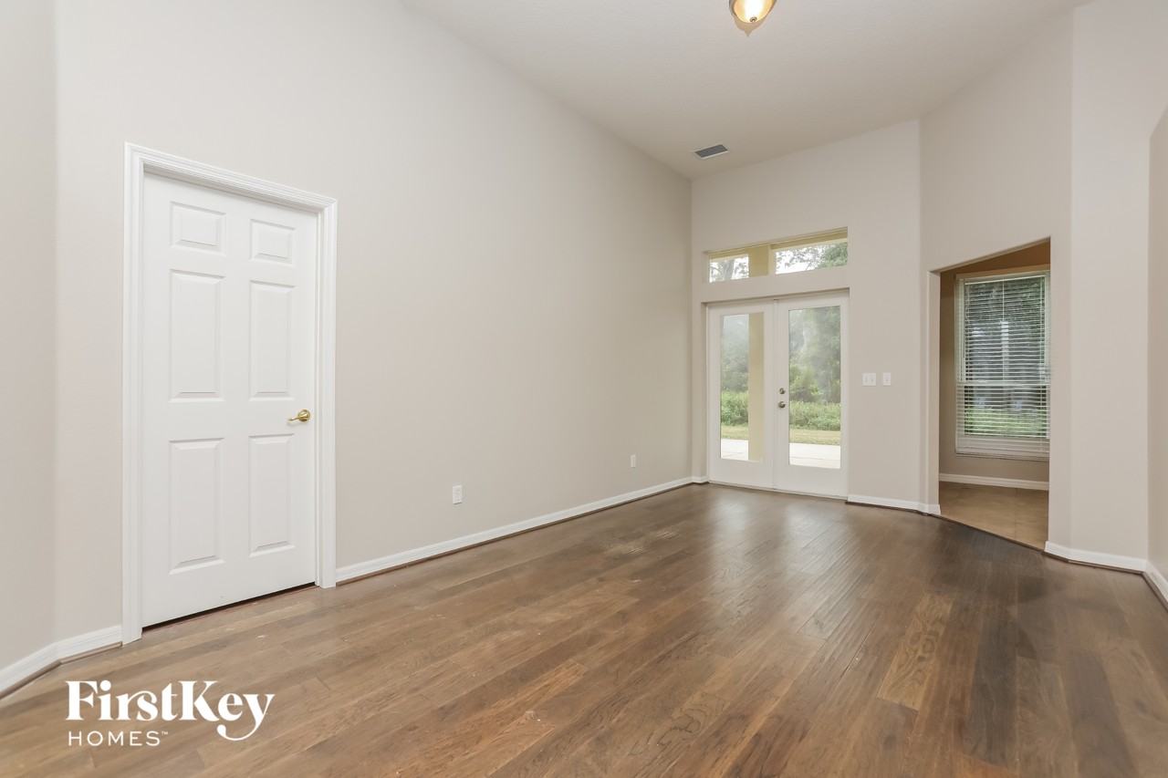 1850 Beth Ct - Photo 5 of 15