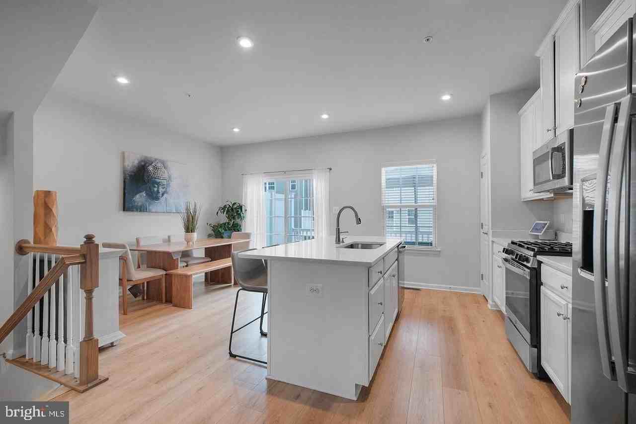 52 Caswell Dr - Photo 3 of 11