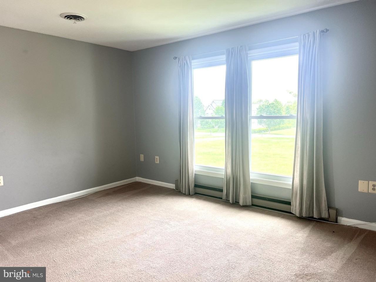 5551 Doubs Rd - Photo 4 of 20