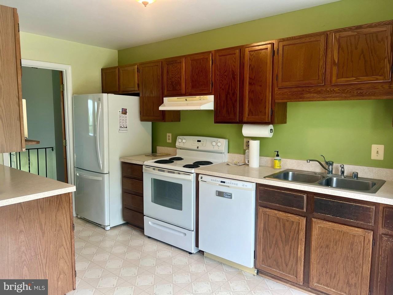 5551 Doubs Rd - Photo 6 of 20