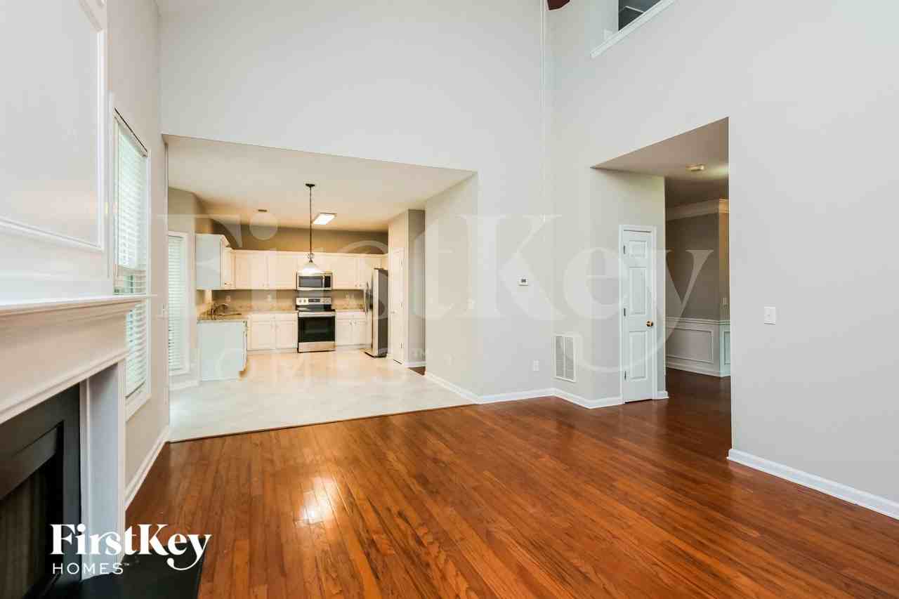 2410 Kirkstone Dr - Photo 5 of 15