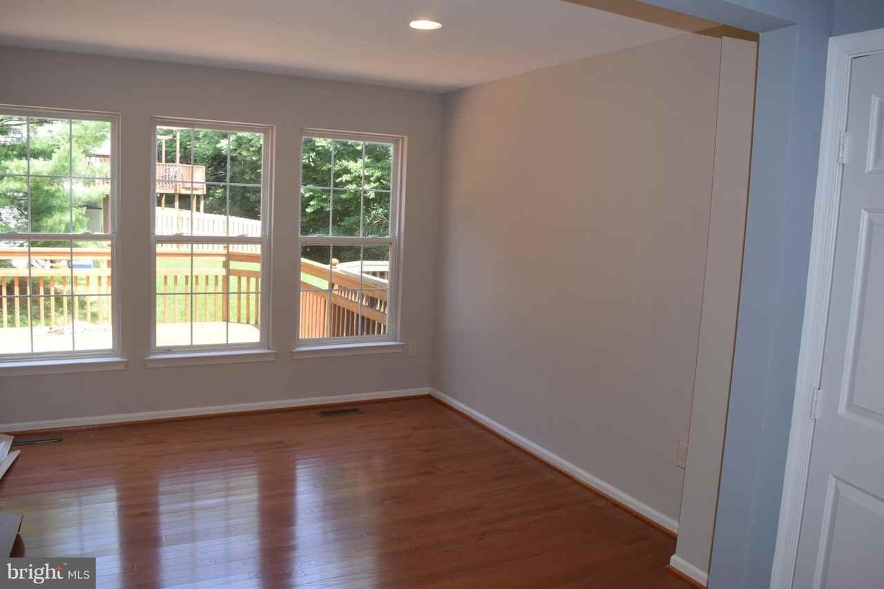 9333 Maxwell Ct - Photo 4 of 13