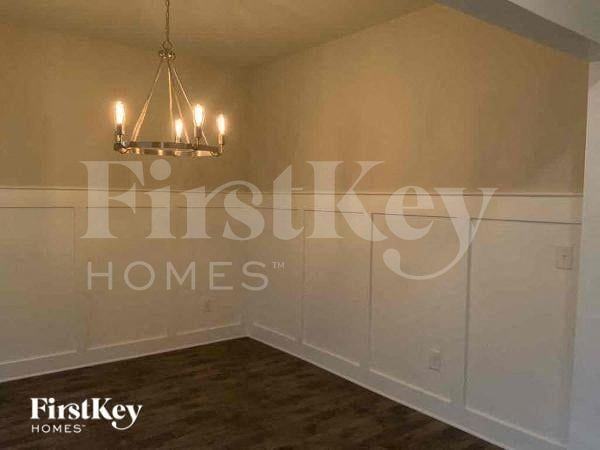 65 Channing Dr - Photo 4 of 10