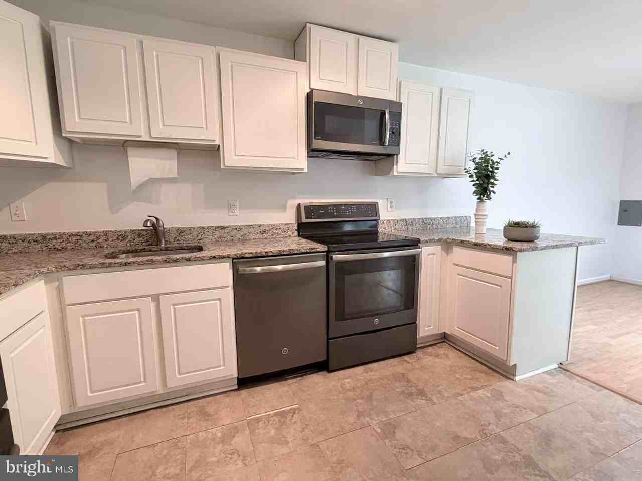 18711 Paprika Ct - Photo 5 of 22
