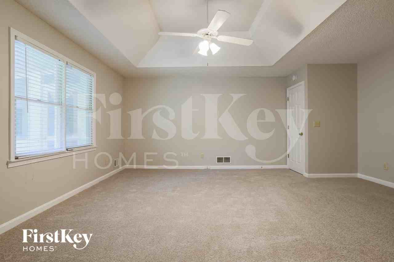 226 David Larsen Dr - Photo 7 of 15