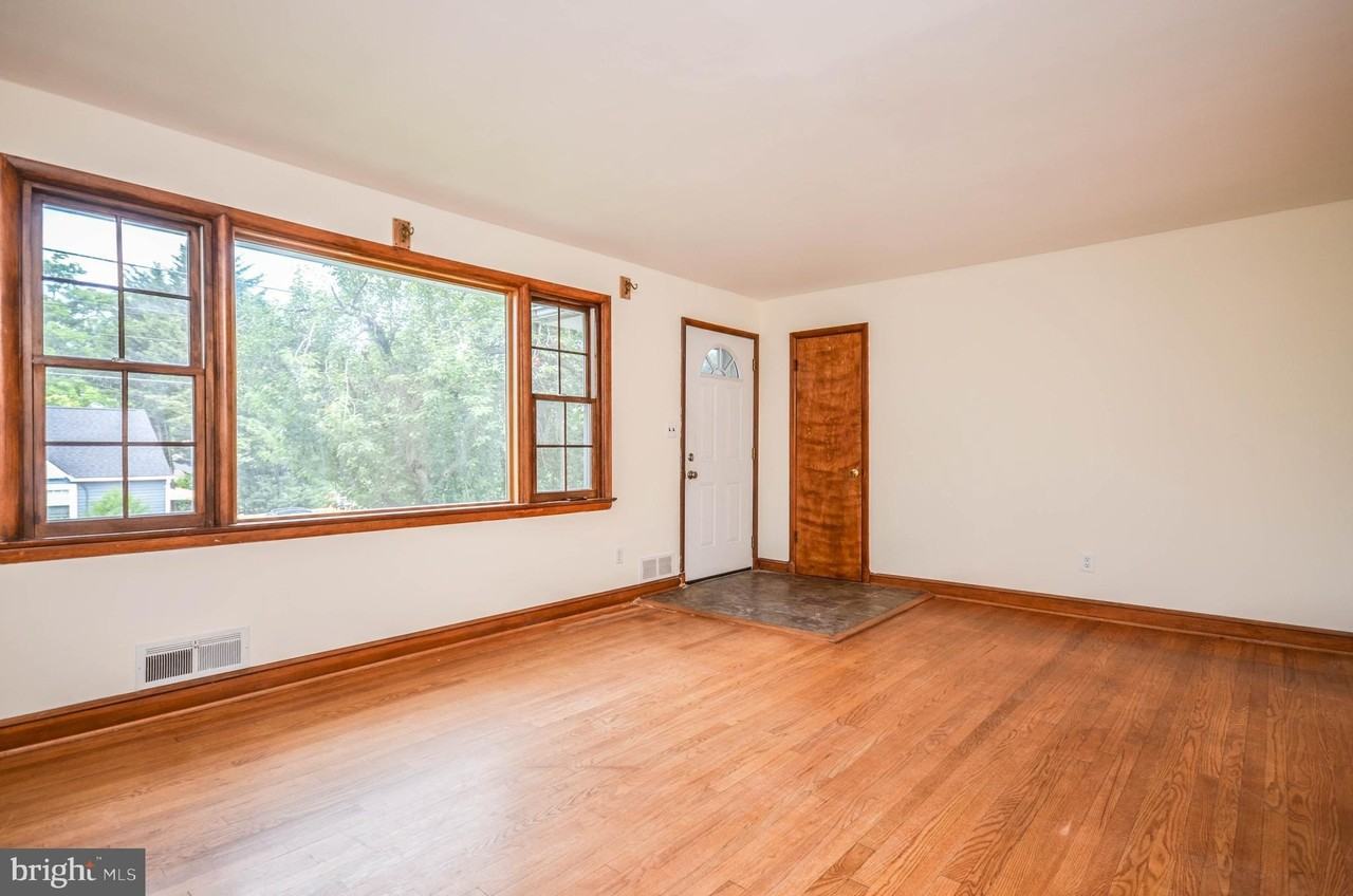 2034 Glen Ross Rd - Photo 3 of 40