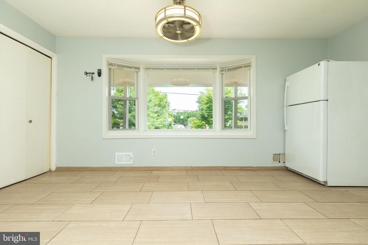 11506 Karen Dr - Photo 5 of 50