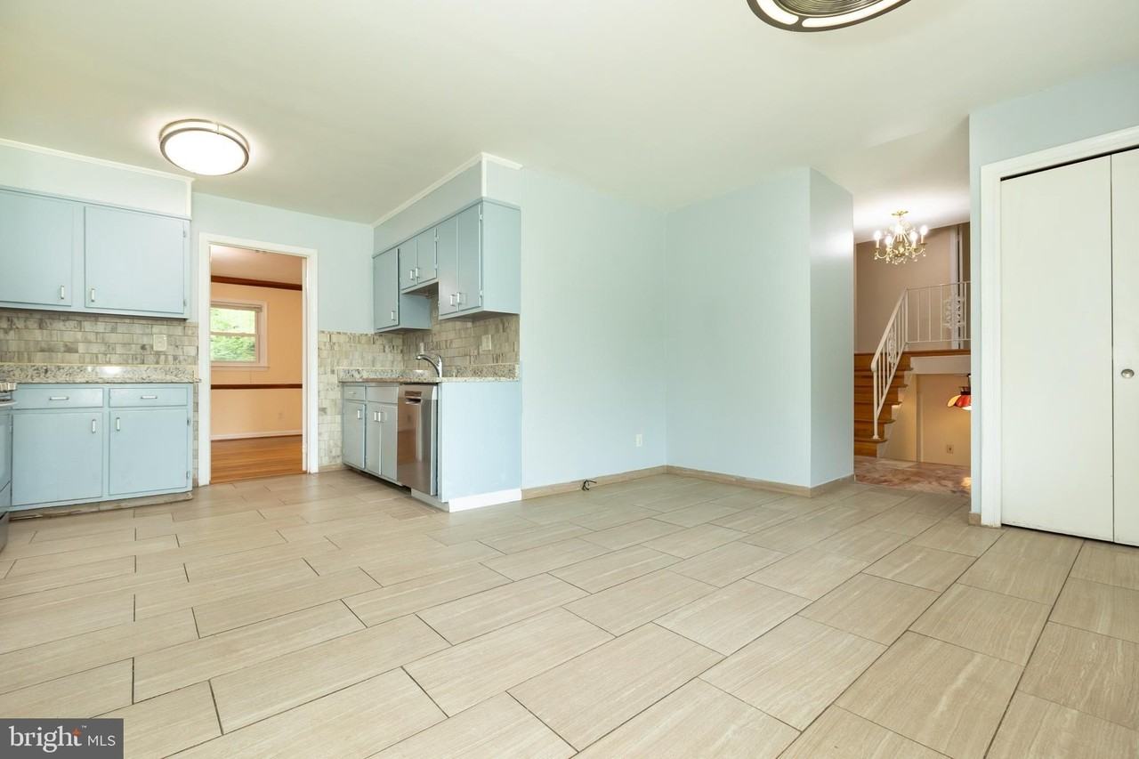 11506 Karen Dr - Photo 6 of 50