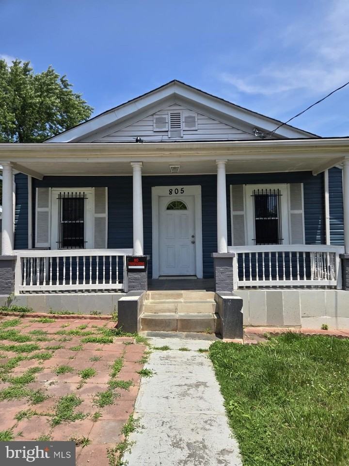 805 Eastern Ave - Photo 2 of 11