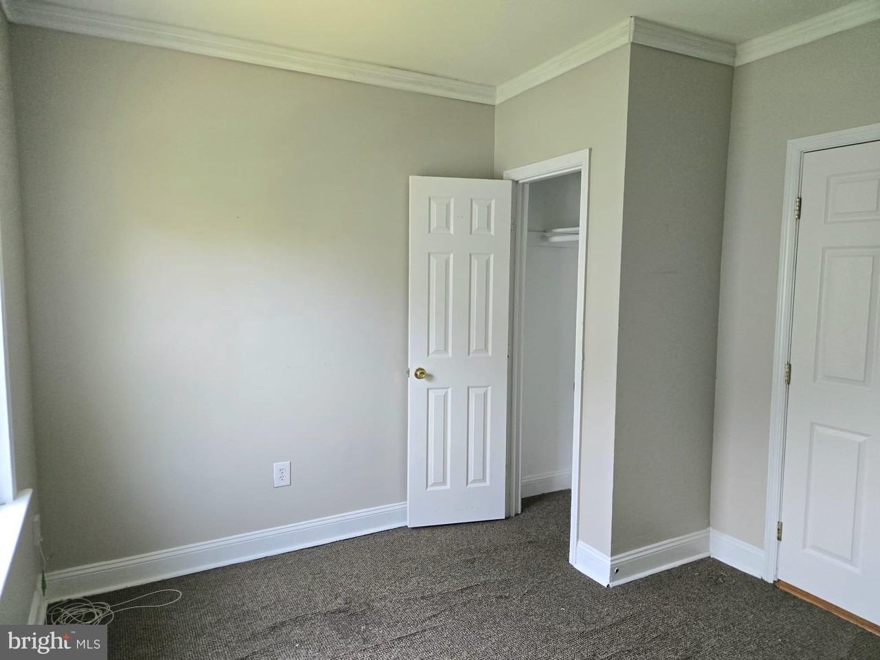 805 Eastern Ave - Photo 6 of 11