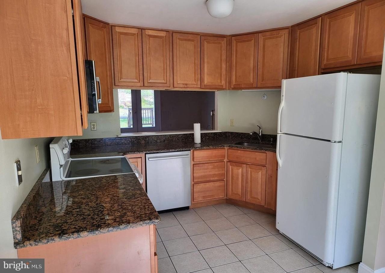 6002 Bridgepointe Dr - Photo 5 of 6