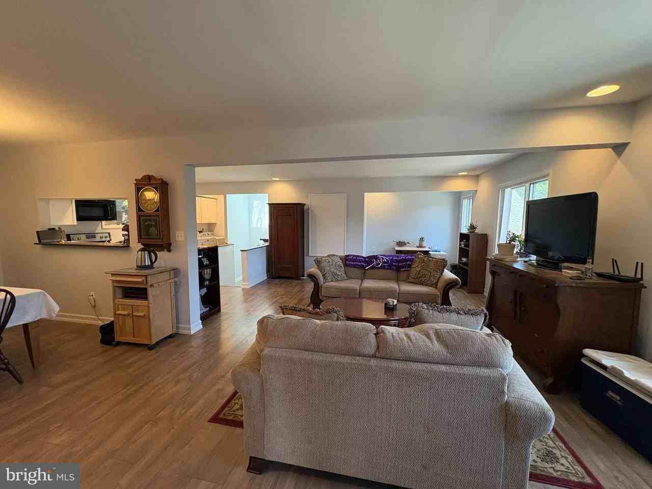 66 York St #A - Photo 2 of 15