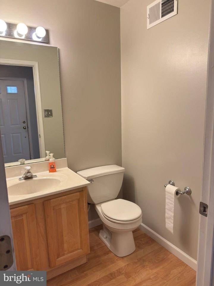 106 Country Ln - Photo 6 of 10