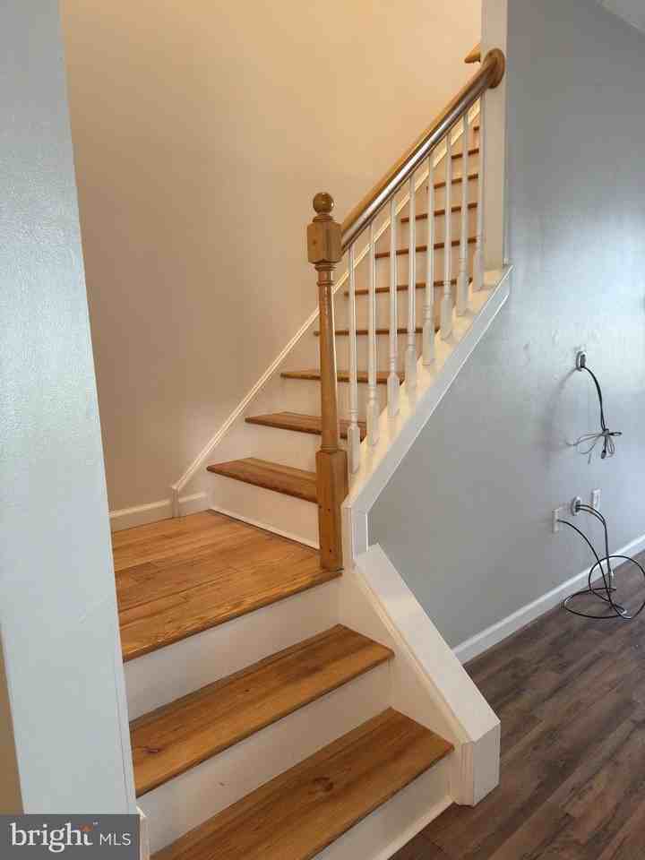 106 Country Ln - Photo 7 of 10