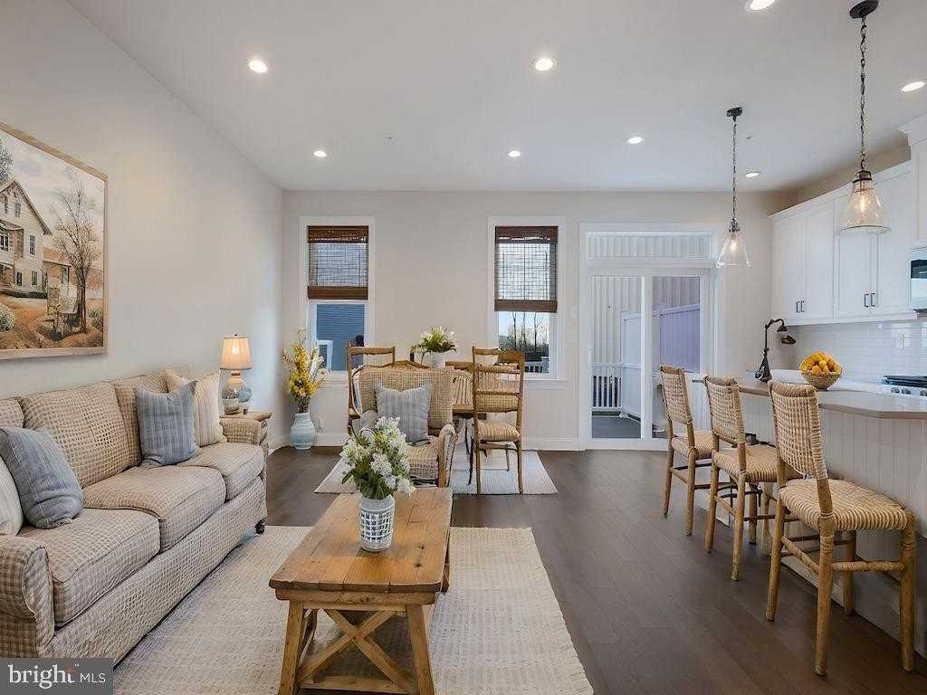 208 Foxhedge Rd - Photo 5 of 29