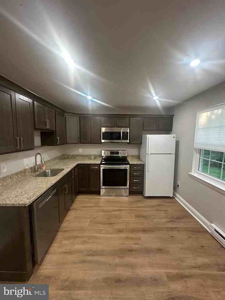 178 Elephant Rd #B23 - Photo 2 of 14