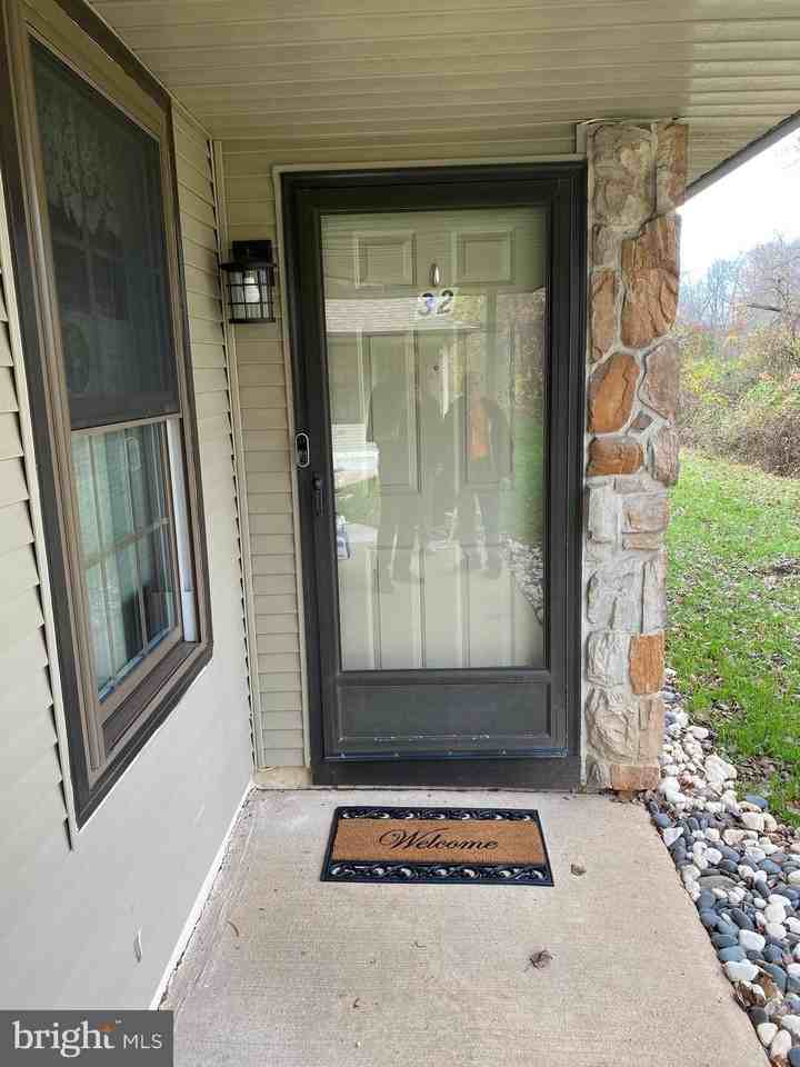 32 Basswood Ct - Photo 2 of 17