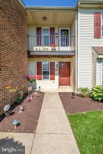 305 Westridge Cir - Photo 4 of 18